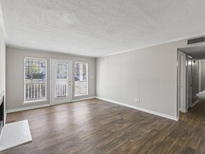 Park at Meadow Ridge in Montgomery, AL - Building Photo - Building Photo