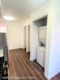 2120 Division St photo'