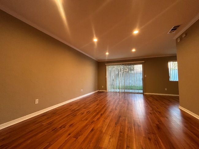 832 Bonita Ave in La Verne, CA - Foto de edificio - Building Photo