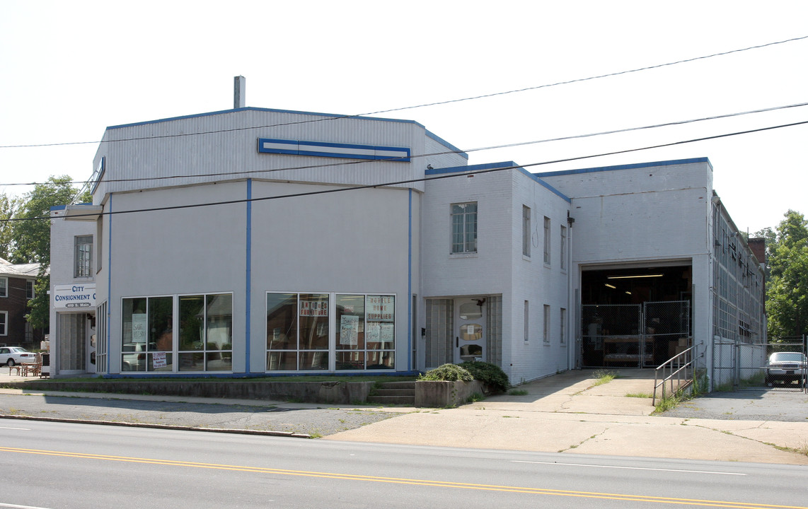 Ford City Motor Lofts Senior Lofts in Salisbury, NC - Building Photo