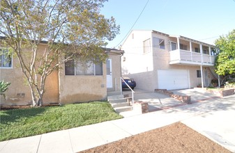 5502 Denny Ave in North Hollywood, CA - Building Photo - Building Photo