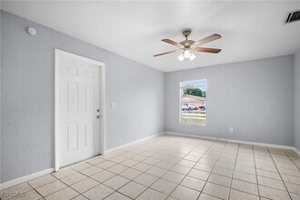 5449 Tenth Ave in Ft. Myers, FL - Building Photo - Building Photo