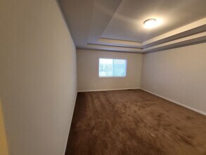 327 Hidden River E in Holly, MI - Building Photo - Building Photo