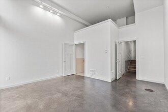 1624 E Yesler Wy in Seattle, WA - Building Photo - Building Photo