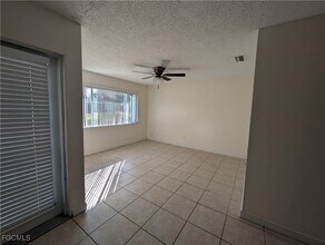 927 SE 19th St in Cape Coral, FL - Building Photo - Building Photo