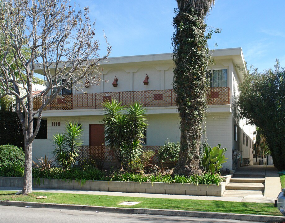 1118 Rexford Dr in Los Angeles, CA - Building Photo