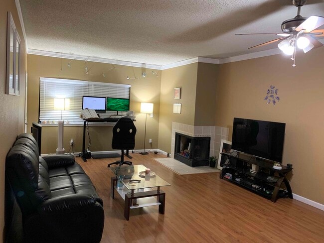 property at 4671 Albany Cir