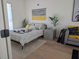 800 Chestnut Ave in Los Angeles, CA - Building Photo