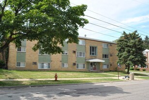 SUPERIOR ROAD APARTMENTS in East Cleveland, OH - Building Photo