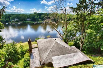 5449 Depues Rd in Bangor, PA - Building Photo - Building Photo