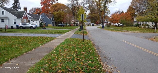 183 Thorncliffe Dr in Rochester, NY - Building Photo - Building Photo