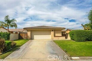 76946 Kentucky Ave in Palm Desert, CA - Building Photo