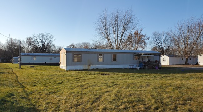 Riverview Mobile Home Park in Rochester, IN - Building Photo - Building Photo