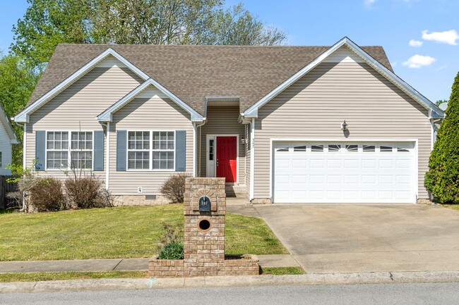 347 Chalet Cir