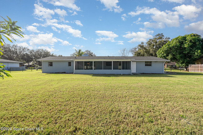 140 Tequesta Harbor Dr in Merritt Island, FL - Building Photo - Building Photo