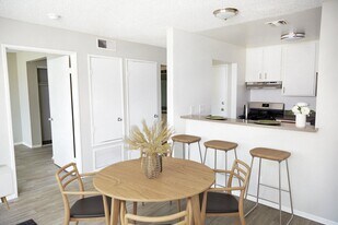 Laurel Terrace in Valley Village, CA - Building Photo