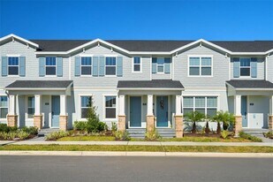 1601 Pinecliff Dr in Apopka, FL - Building Photo