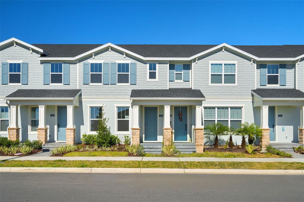 1601 Pinecliff Dr in Apopka, FL - Building Photo