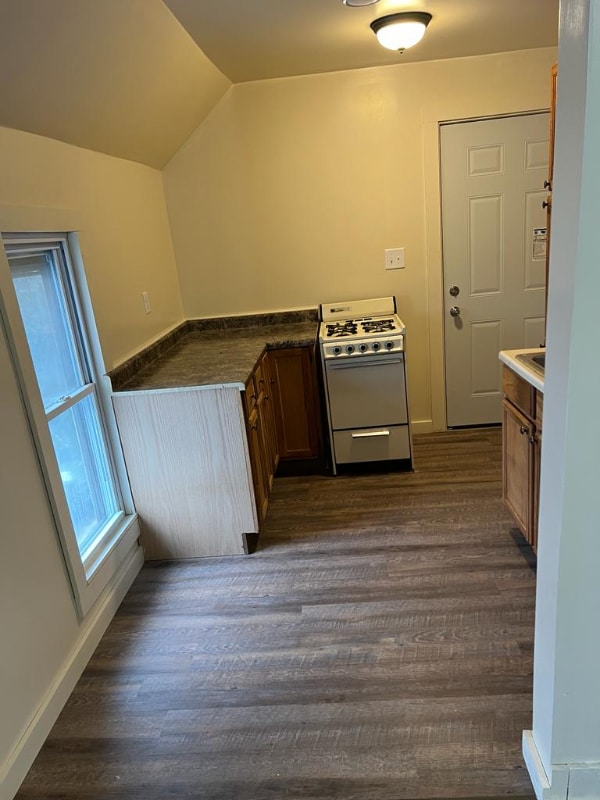 802 Elm St in Beloit, WI - Building Photo - Building Photo