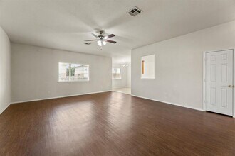 4807 Golden Gate Dr in Killeen, TX - Building Photo - Building Photo