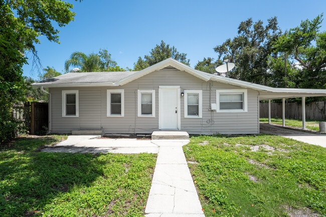 property at 606 4th Ave NW