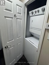 39 Red Oak Dr in Barrie, ON - Building Photo - Building Photo