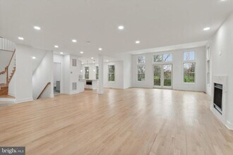 35 Sycamore Pl in Princeton, NJ - Building Photo - Building Photo