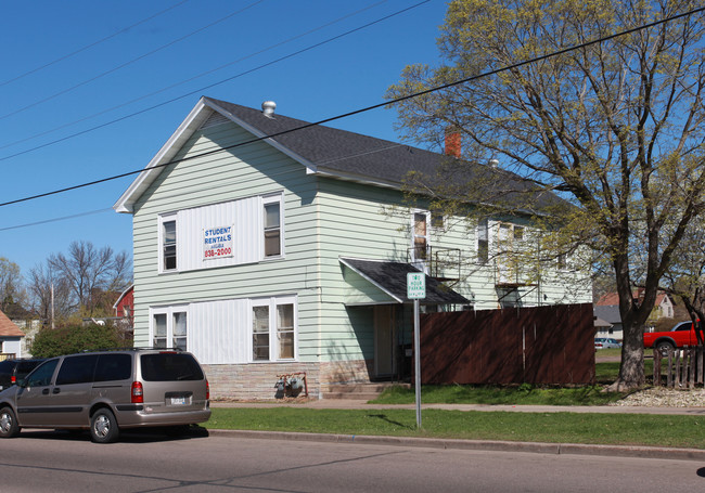 441-443 Chippewa St in Eau Claire, WI - Building Photo - Building Photo