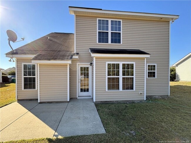 2016 Sir Michael Dr in Hope Mills, NC - Building Photo - Building Photo