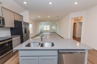 116 The Ugly Wy in Jarrell, TX - Building Photo - Building Photo