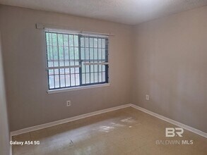 2207 Wolf Ridge Rd in Mobile, AL - Building Photo - Building Photo