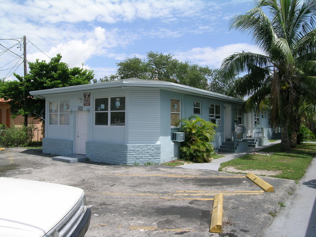 1265 SW 6th St in Miami, FL - Building Photo - Building Photo