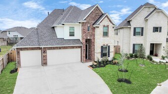 2431 WAYBREAD Ln in Rosenberg, TX - Building Photo