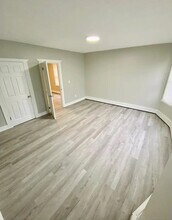 87 Caroline St, Unit 2 in Bridgeport, CT - Building Photo - Building Photo