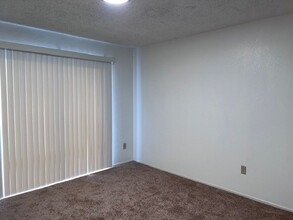 711 Melanie Way in Sacramento, CA - Building Photo - Building Photo