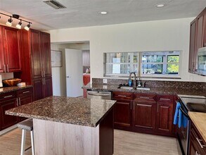 1101 SE 4th Ct in Deerfield Beach, FL - Building Photo - Building Photo