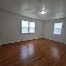 827 Winston Dr in Anderson, SC - Foto de edificio - Building Photo