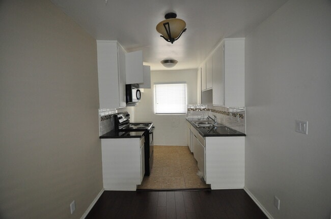 4201 Arch Dr, Unit 12 in Los Angeles, CA - Foto de edificio - Building Photo