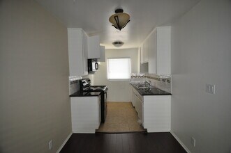 4201 Arch Dr in Los Angeles, CA - Building Photo - Building Photo