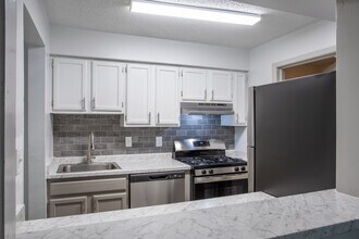 Laurel Oaks in Raleigh, NC - Foto de edificio - Interior Photo