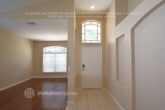 15454 Martinmeadow Dr in Lithia, FL - Foto de edificio - Building Photo