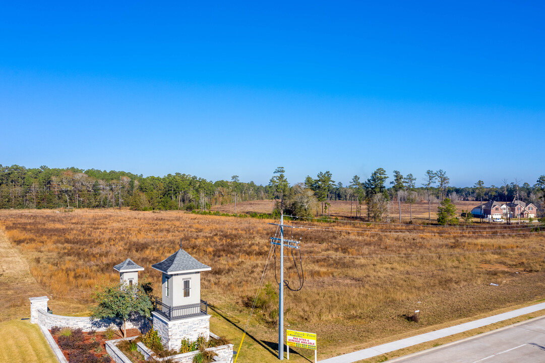 Grand Oaks Reserve in Cleveland, TX - Building Photo