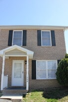 106 12th St in Grottoes, VA - Building Photo