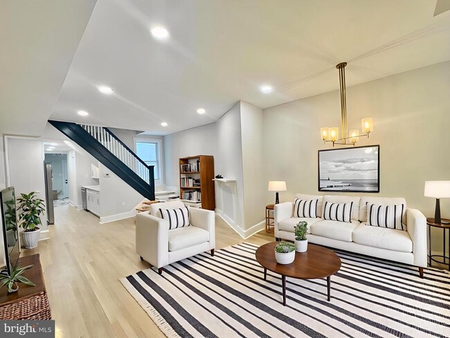 property at 1017 Kenyon St NW