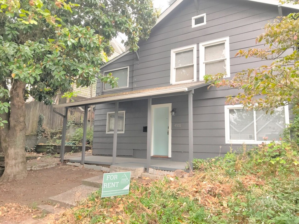 32 S Seymour St in Portland, OR - Foto de edificio