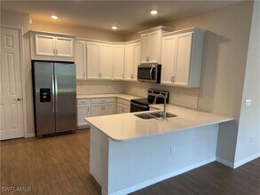 1273 Enbrook Lp in Naples, FL - Building Photo - Building Photo