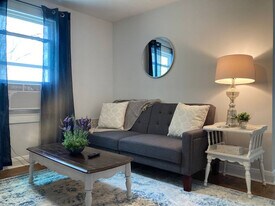 905 Hill St, Unit ID1397977P in Bristol, TN - Building Photo