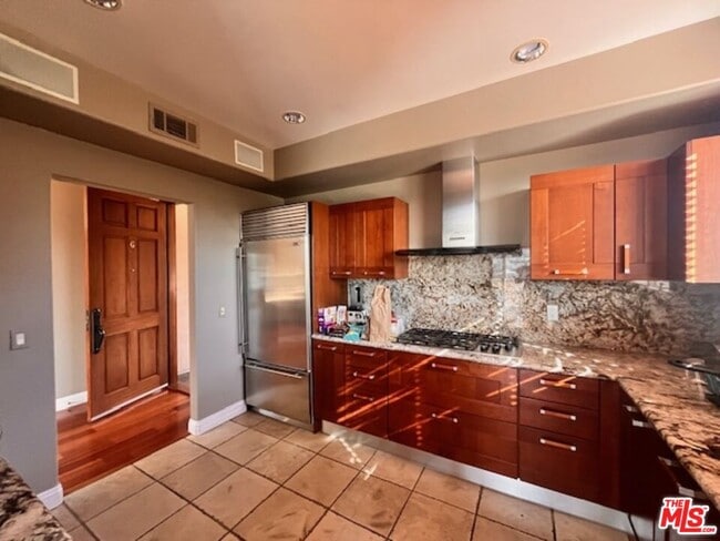 8609 W Knl Dr in West Hollywood, CA - Building Photo - Building Photo