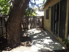 4902 K St in Sacramento, CA - Building Photo - Building Photo