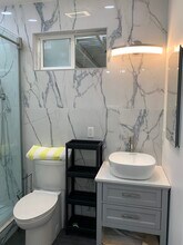 17351 Bullock St, Unit STUDIOGUESTHOUSE in Encino, CA - Building Photo - Building Photo